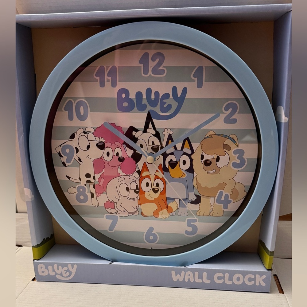 Bluey analog 10” wall clock
